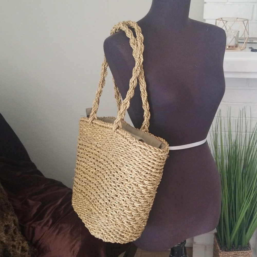 Woven purse